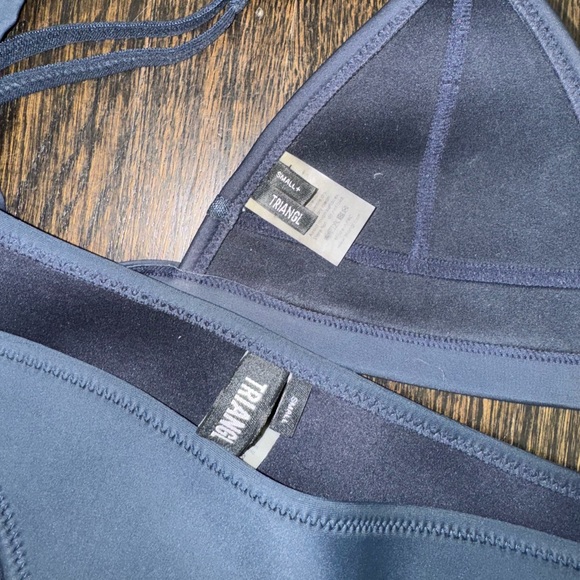 Triangl navy swimsuit set with cheeky bottoms - Picture 3 of 4